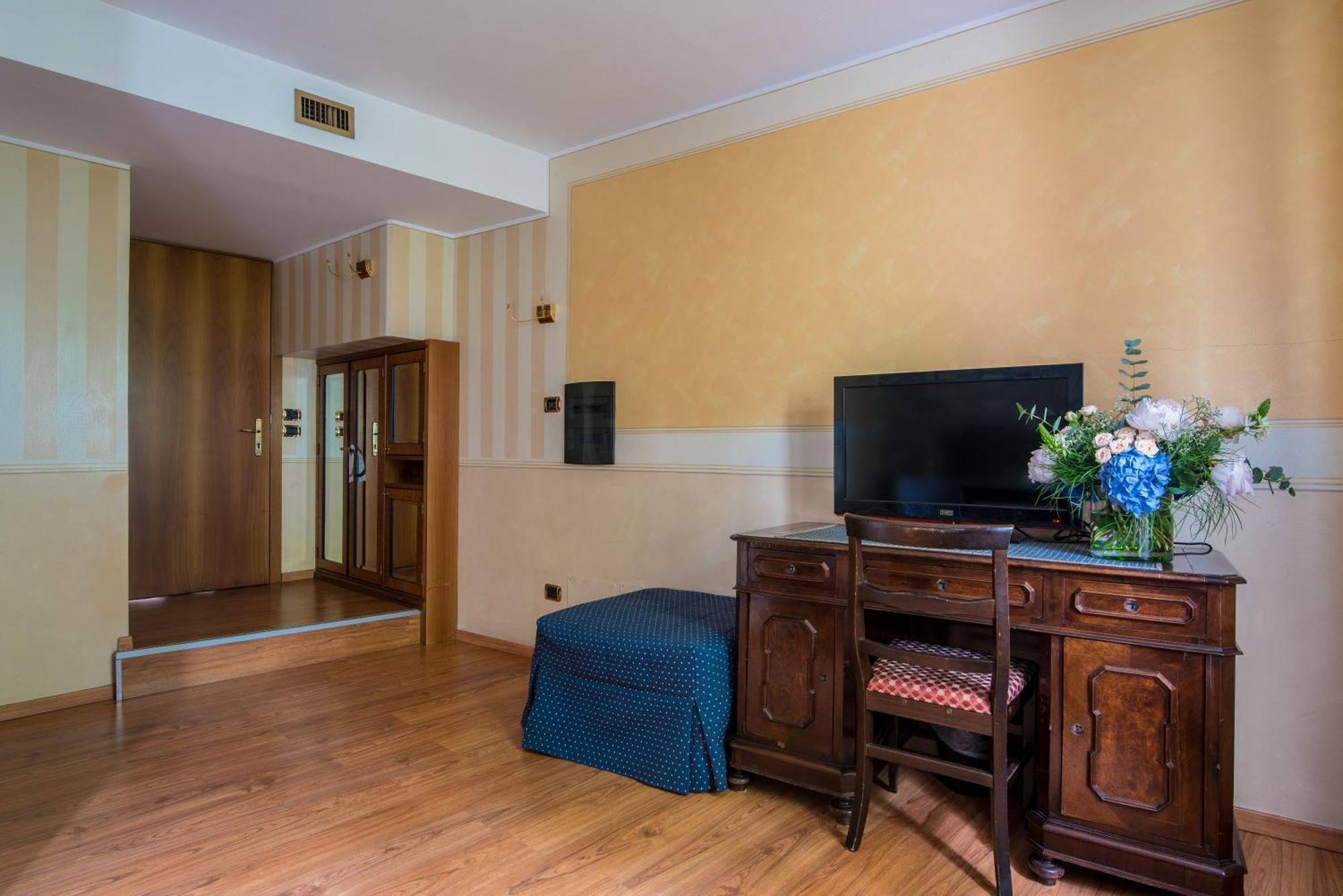 Hotel Porta Del Sole Soiano Del Lago Εξωτερικό φωτογραφία